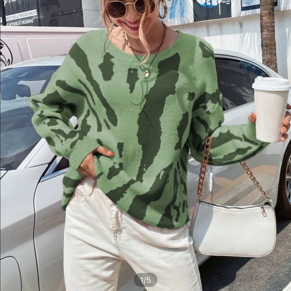 Green Pattern Drop Shoulder Sweater